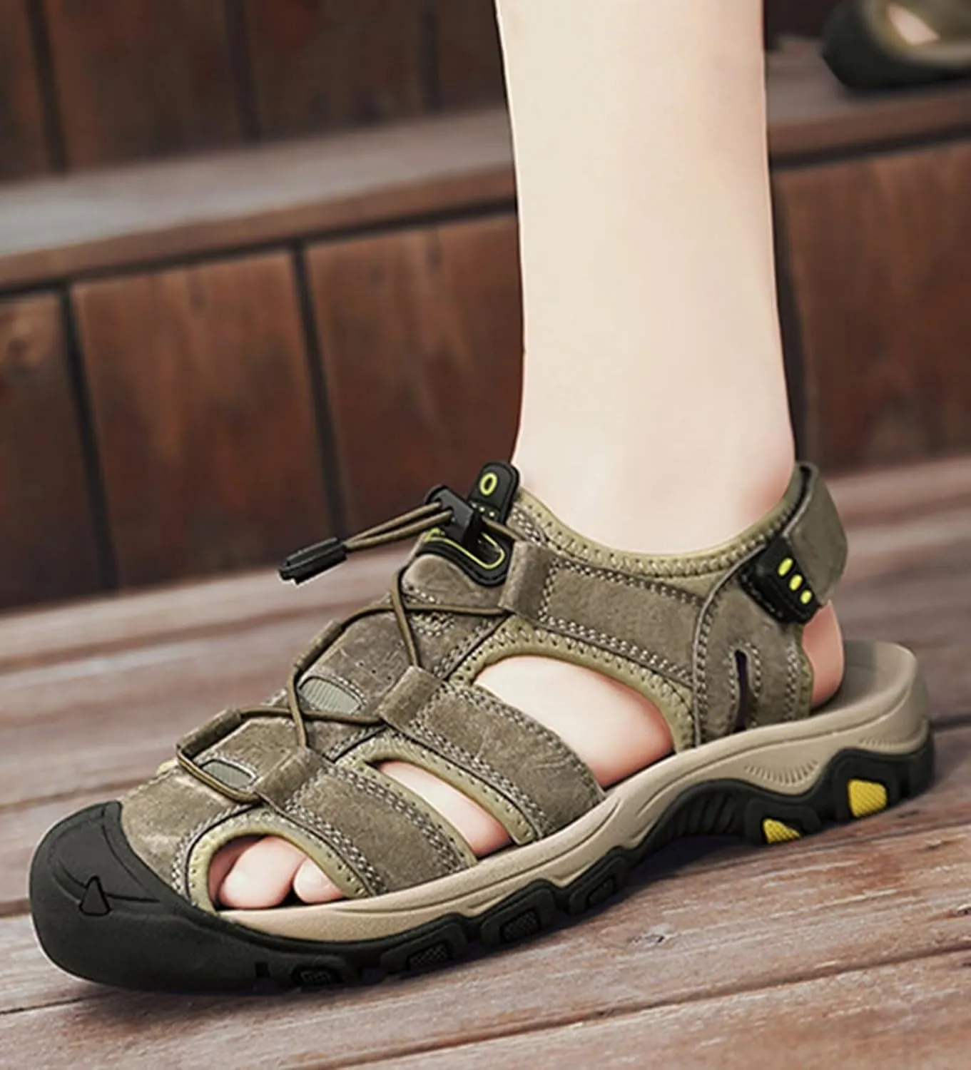 Hiking Sandals Outdoor Sports Summer Beach Fisherman Leather Sandals Men's Closed Toe Walking Sandals Casual Breathable Non-Slip Athletic Shoes