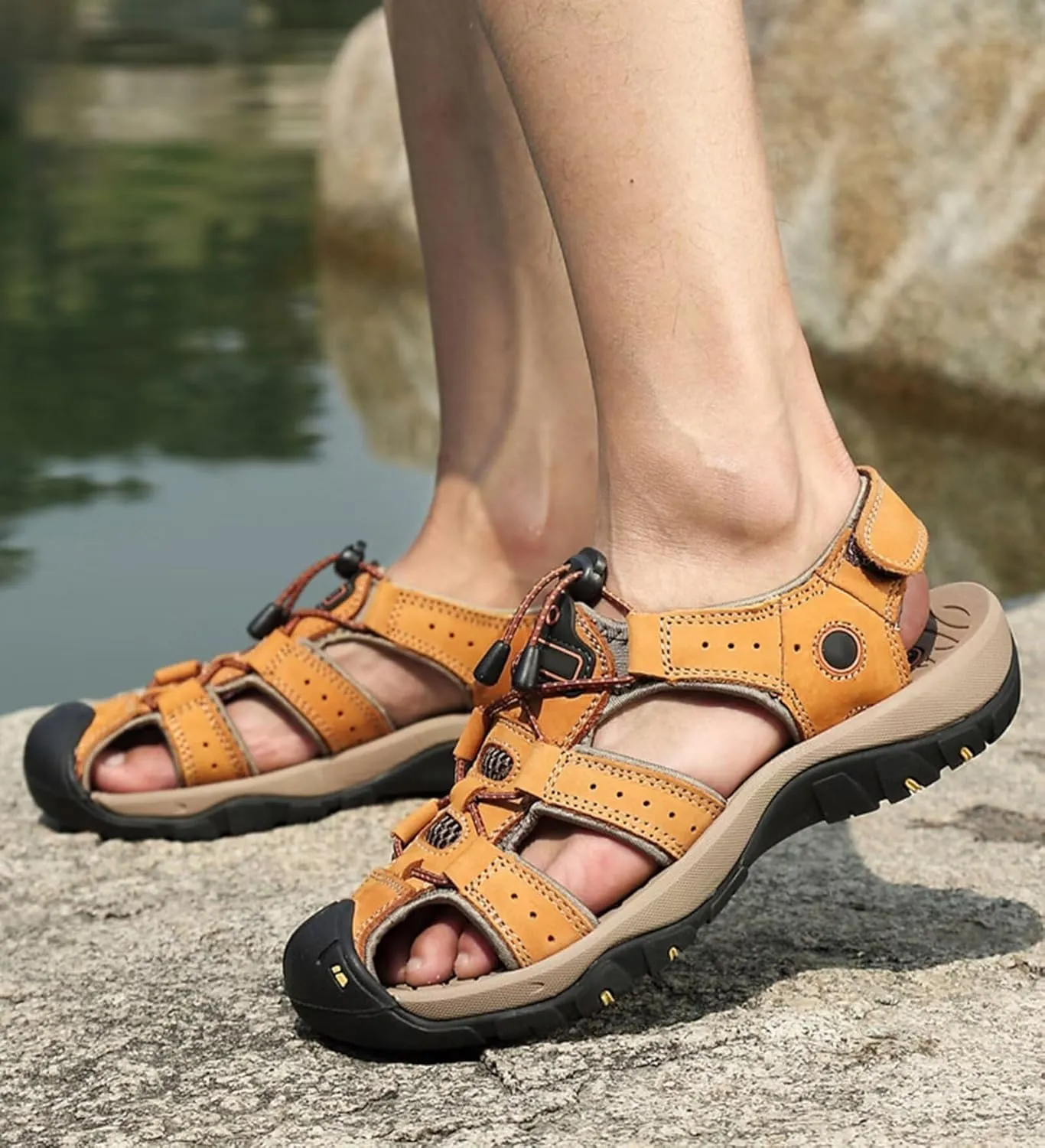 Men Leather Sandals Breathable Closed-Toe Waterproof Anti-Slip Outdoor Walking Hiking Sandals Summer Beach Shoes