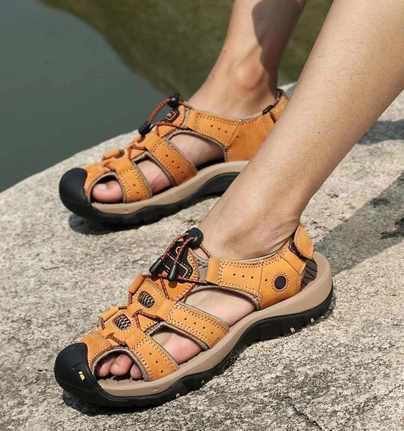 Men Leather Sandals Breathable Closed-Toe Waterproof Anti-Slip Outdoor Walking Hiking Sandals Summer Beach Shoes