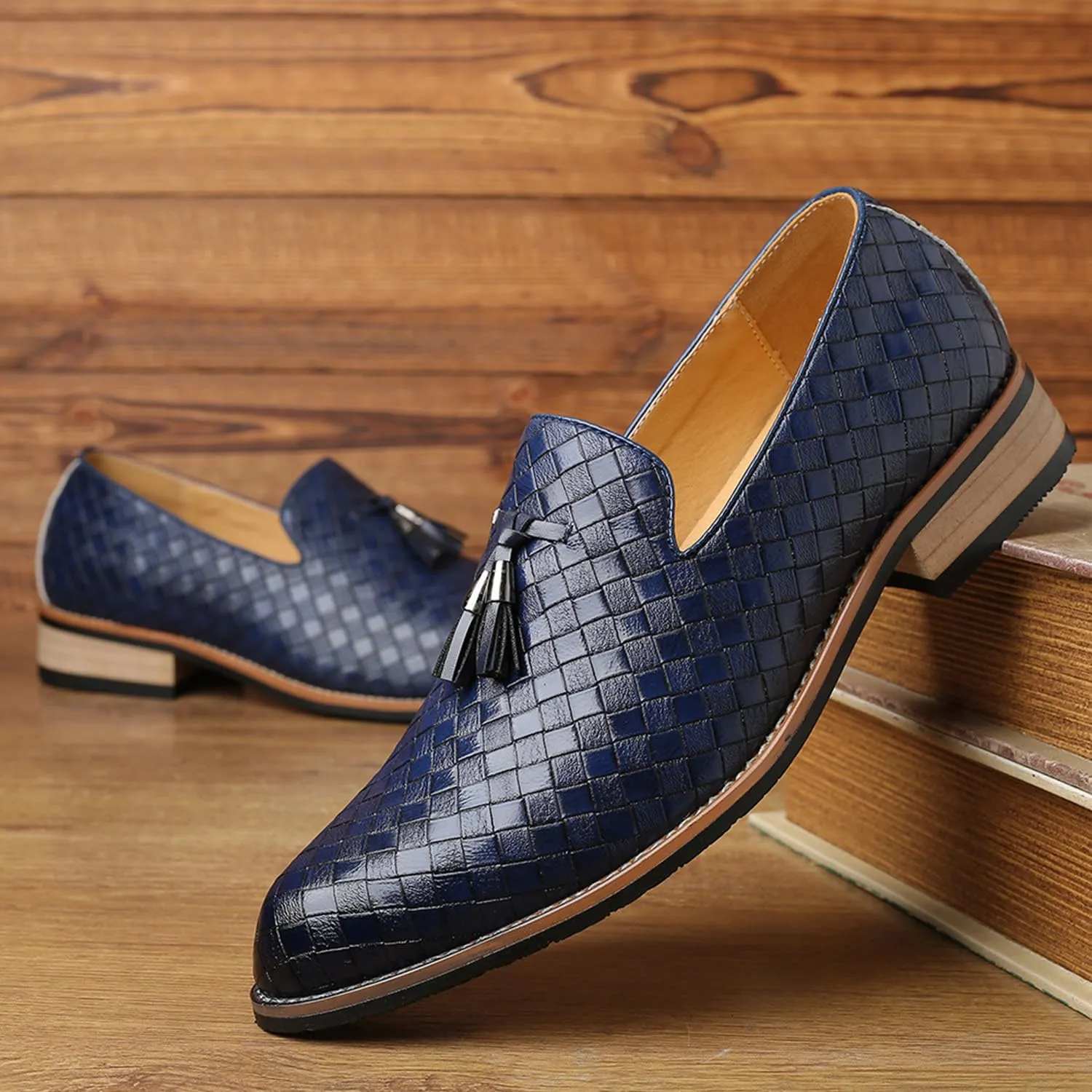 Men's Loafers Dress Shoes Casual Business Dress Shoes Oxfords Slip On Driving Shoes with Tassels