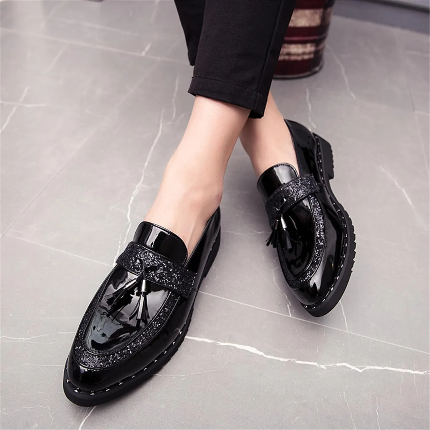 Men's Patent Leather Sequin Tassels Slip On Loafers Fashion Smoking Shoes for Business Wedding Party Formal
