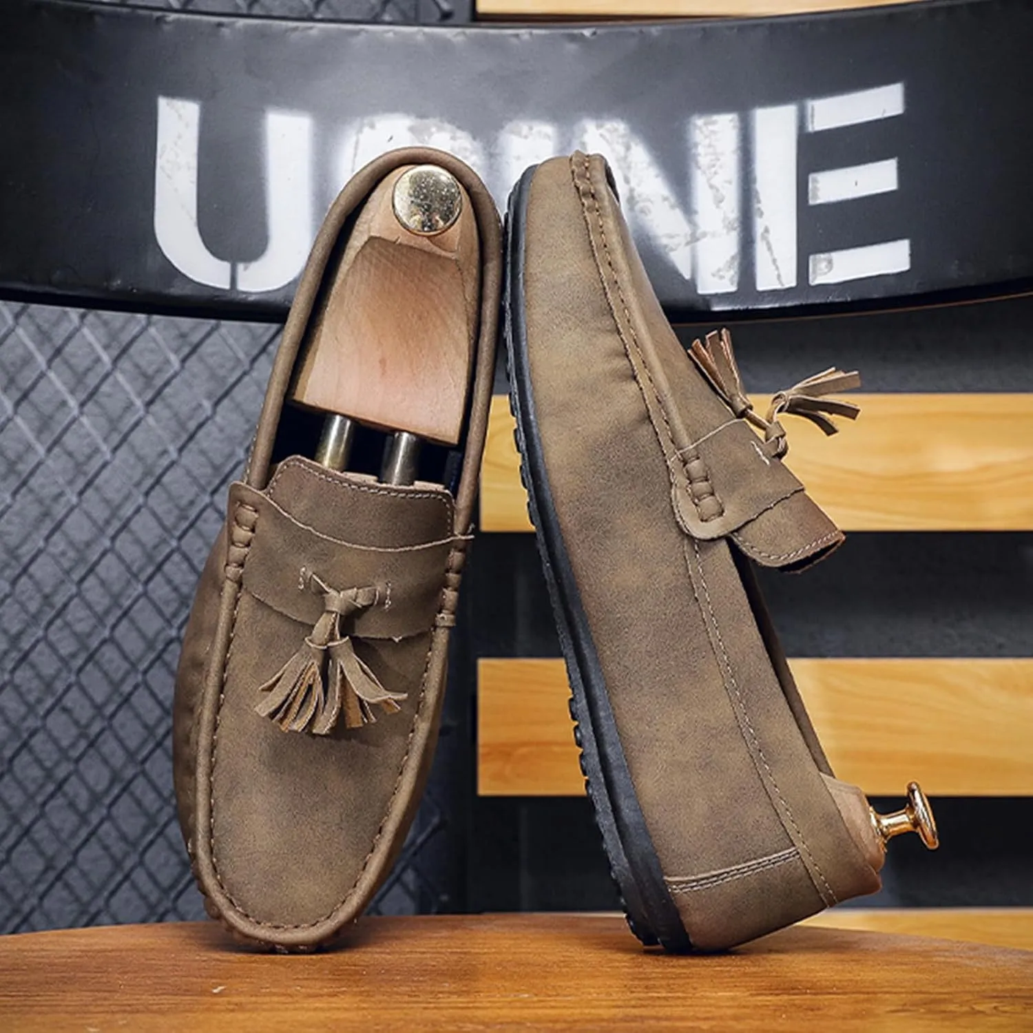 Men's Soft Leather Moccasin Boat Shoes Classic Tassel Low-Top Penny Shoes Comfortable Slip-On Non-Slip Walking Loafers