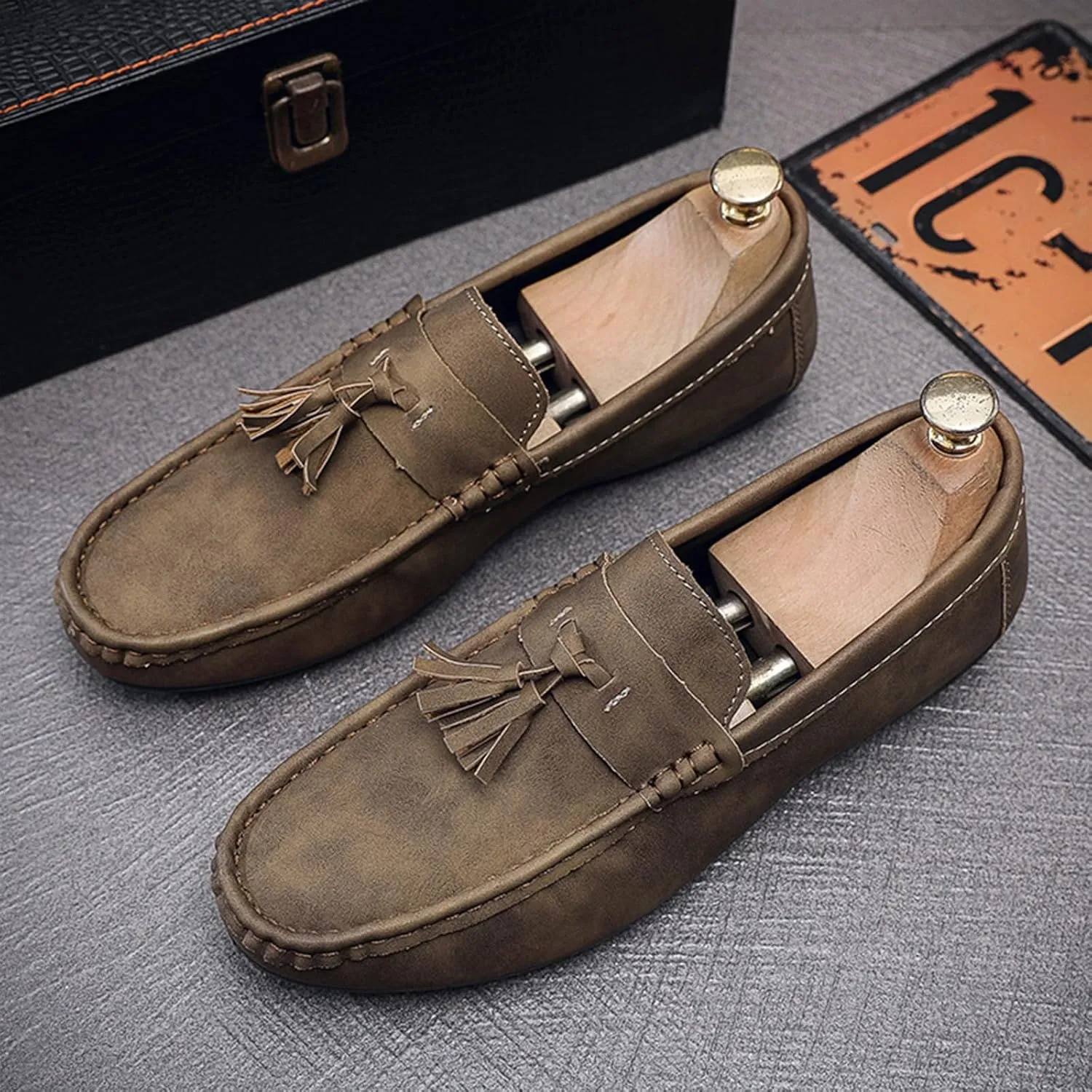Men's Soft Leather Moccasin Boat Shoes Classic Tassel Low-Top Penny Shoes Comfortable Slip-On Non-Slip Walking Loafers