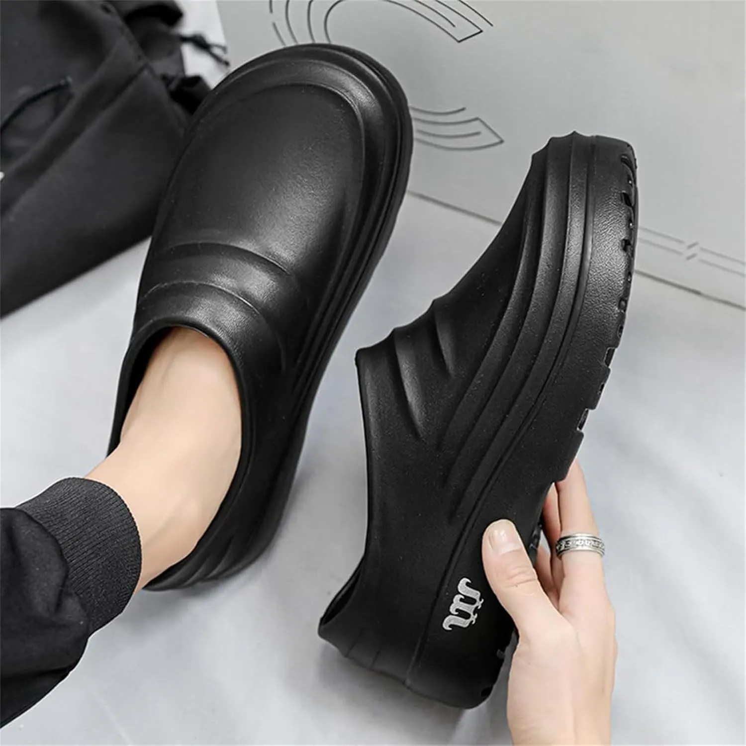 Mule Clog Women Men Comfortable Non Slip Resistant Work Shoes Waterproof Breathable Armadillo Clogs Ideal for Nurse Healthcare Kitchen Food Service Garden Unisex