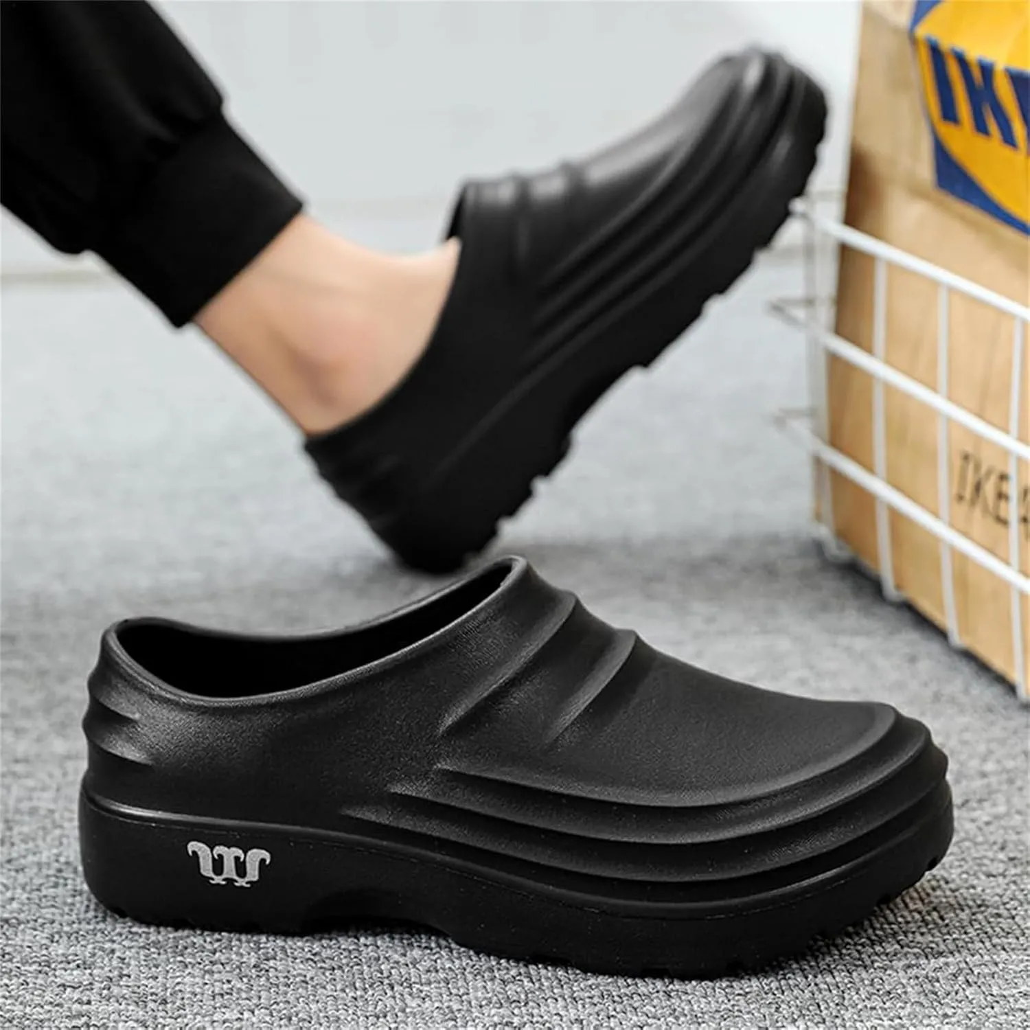 Mule Clog Women Men Comfortable Non Slip Resistant Work Shoes Waterproof Breathable Armadillo Clogs Ideal for Nurse Healthcare Kitchen Food Service Garden Unisex