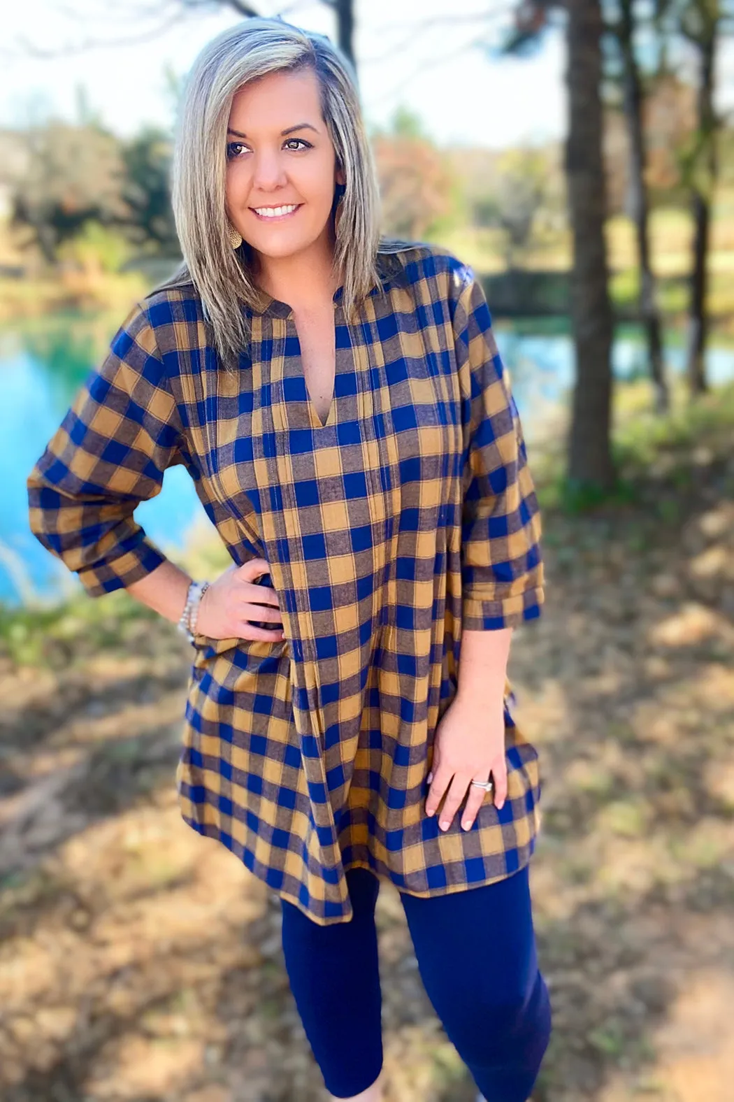 Romy Womens Tunic in Camel Navy Plaid size Small - XL