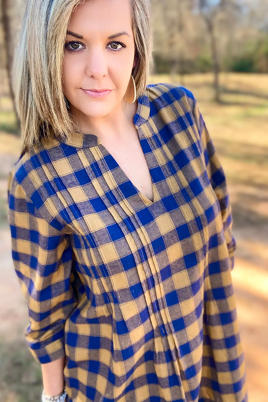 Romy Womens Tunic in Camel Navy Plaid size Small - XL