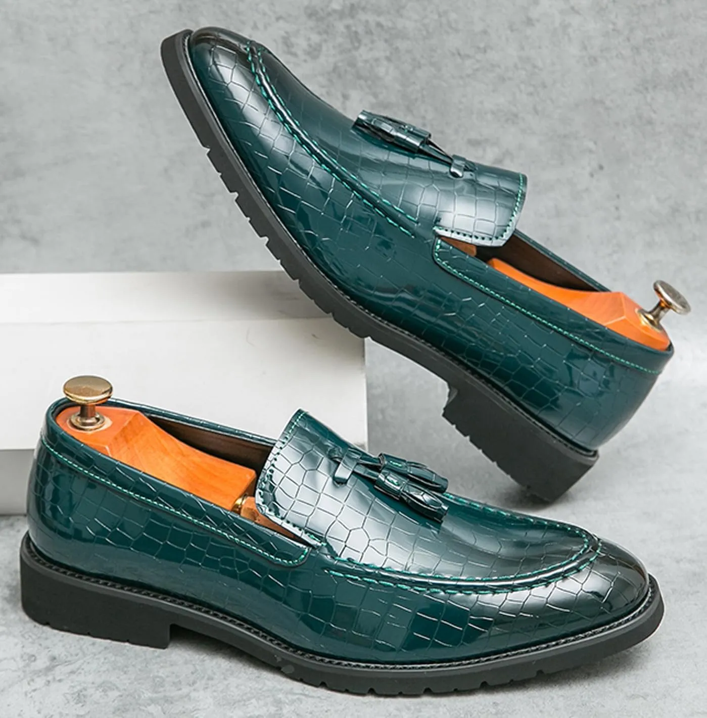 Santimon Mens Loafers Formal Dress Slip On Fashion Casual Summer Shoes Wedding Business Leather Tassel Loafers for Men