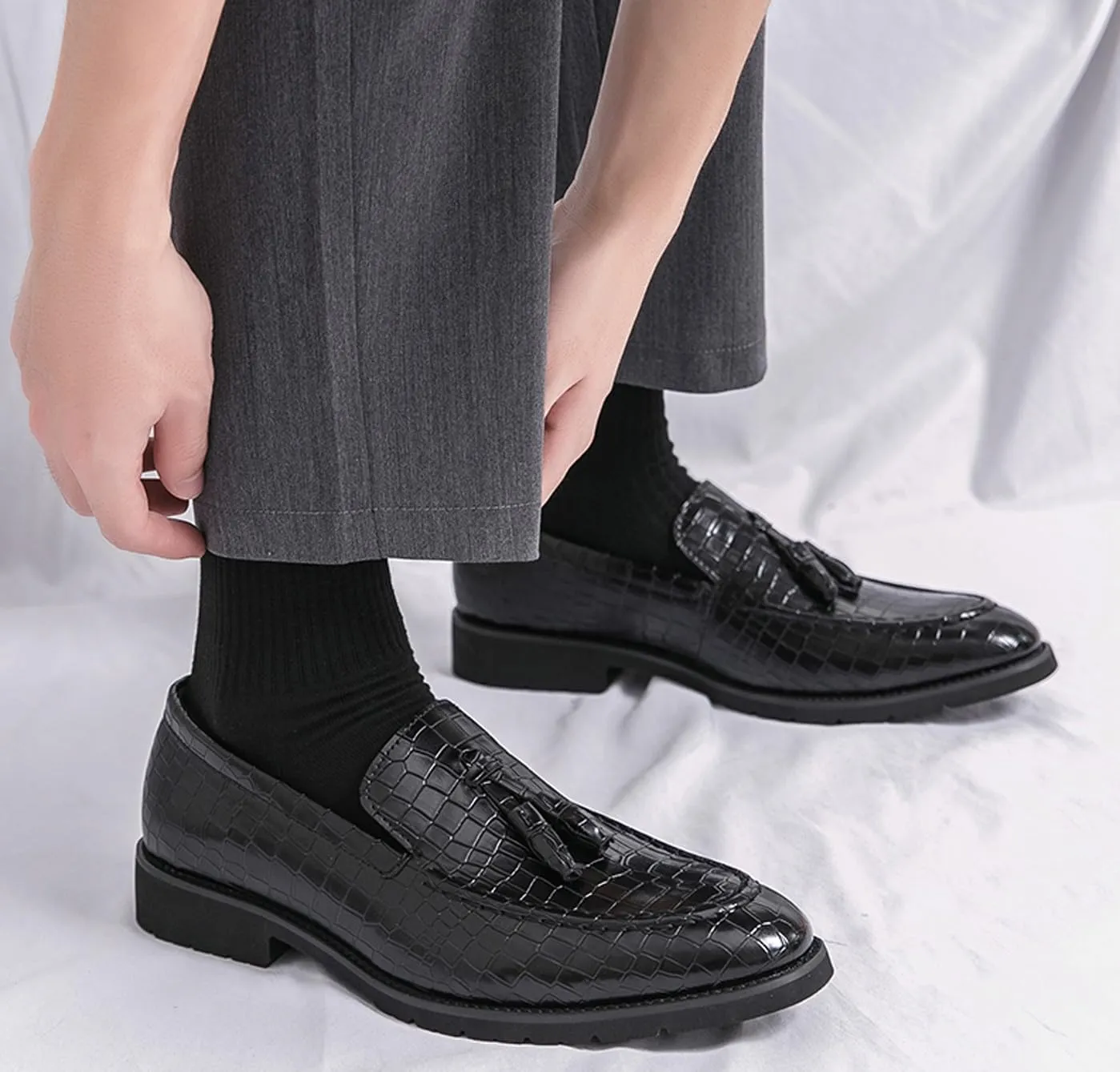 Santimon Mens Loafers Formal Dress Slip On Fashion Casual Summer Shoes Wedding Business Leather Tassel Loafers for Men