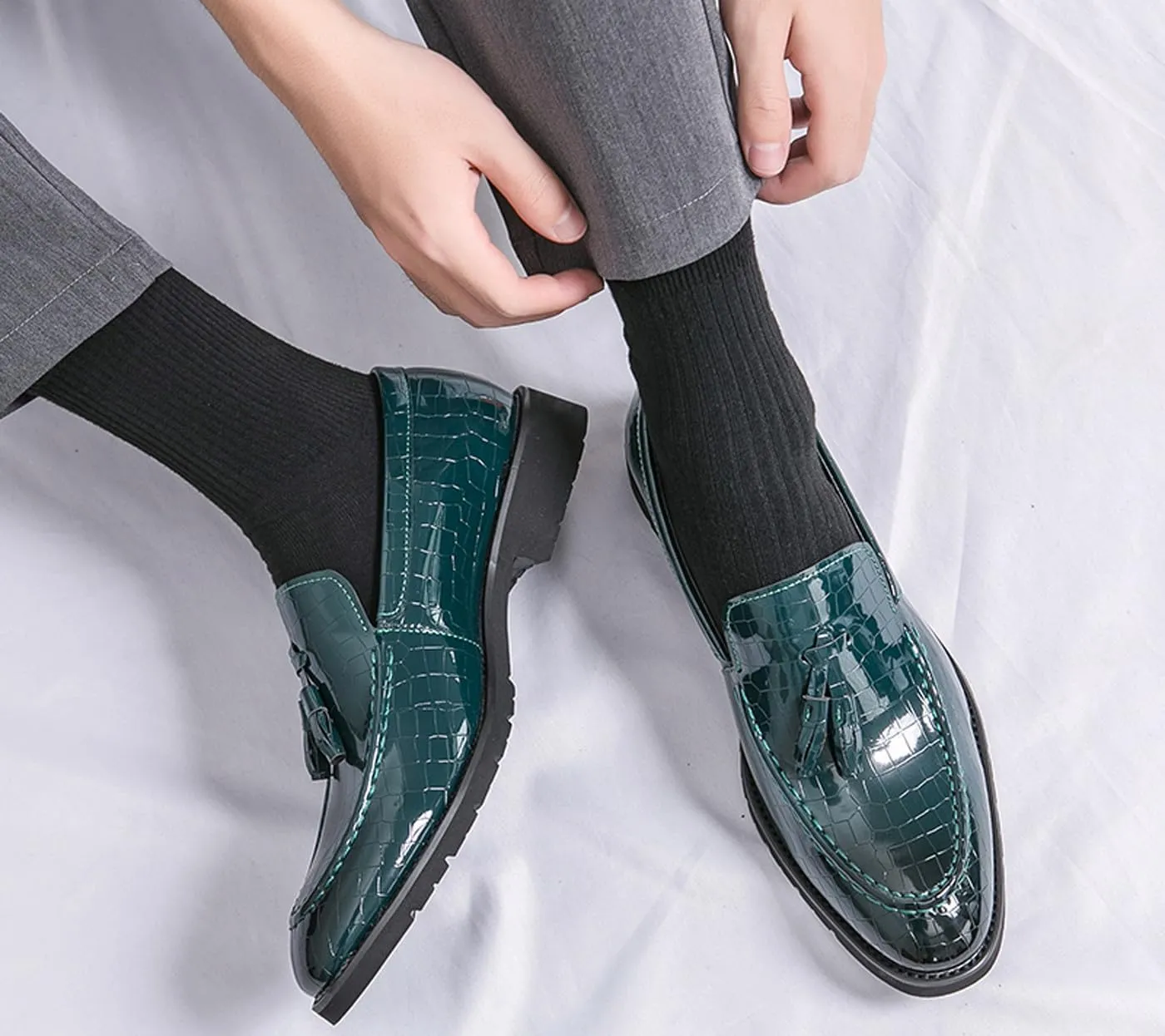 Santimon Mens Loafers Formal Dress Slip On Fashion Casual Summer Shoes Wedding Business Leather Tassel Loafers for Men