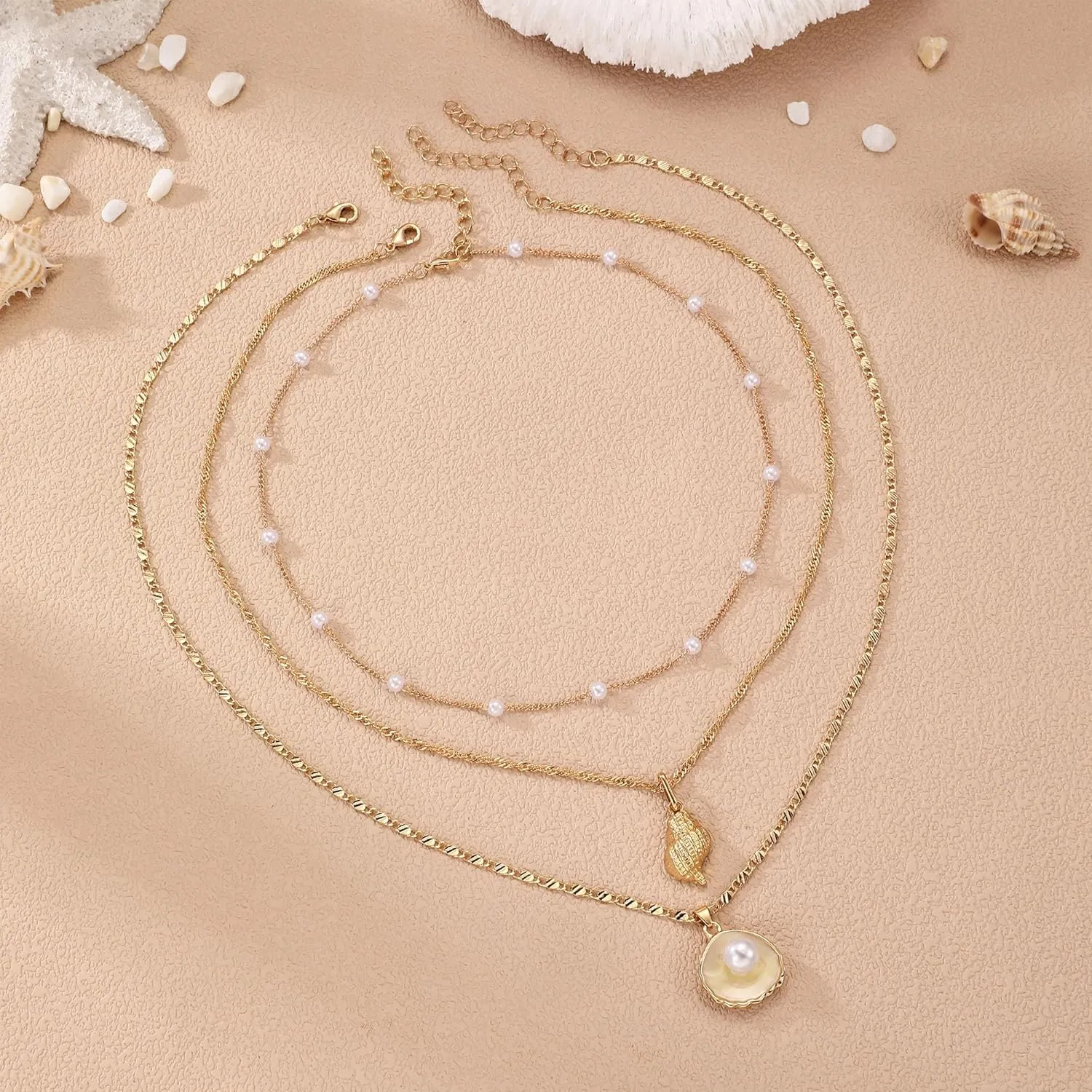 Shell Necklace for Women Gold Layered Conch Seashell Starfish Pendant Necklace Boho Summer Beach Vacation Jewelry for Women