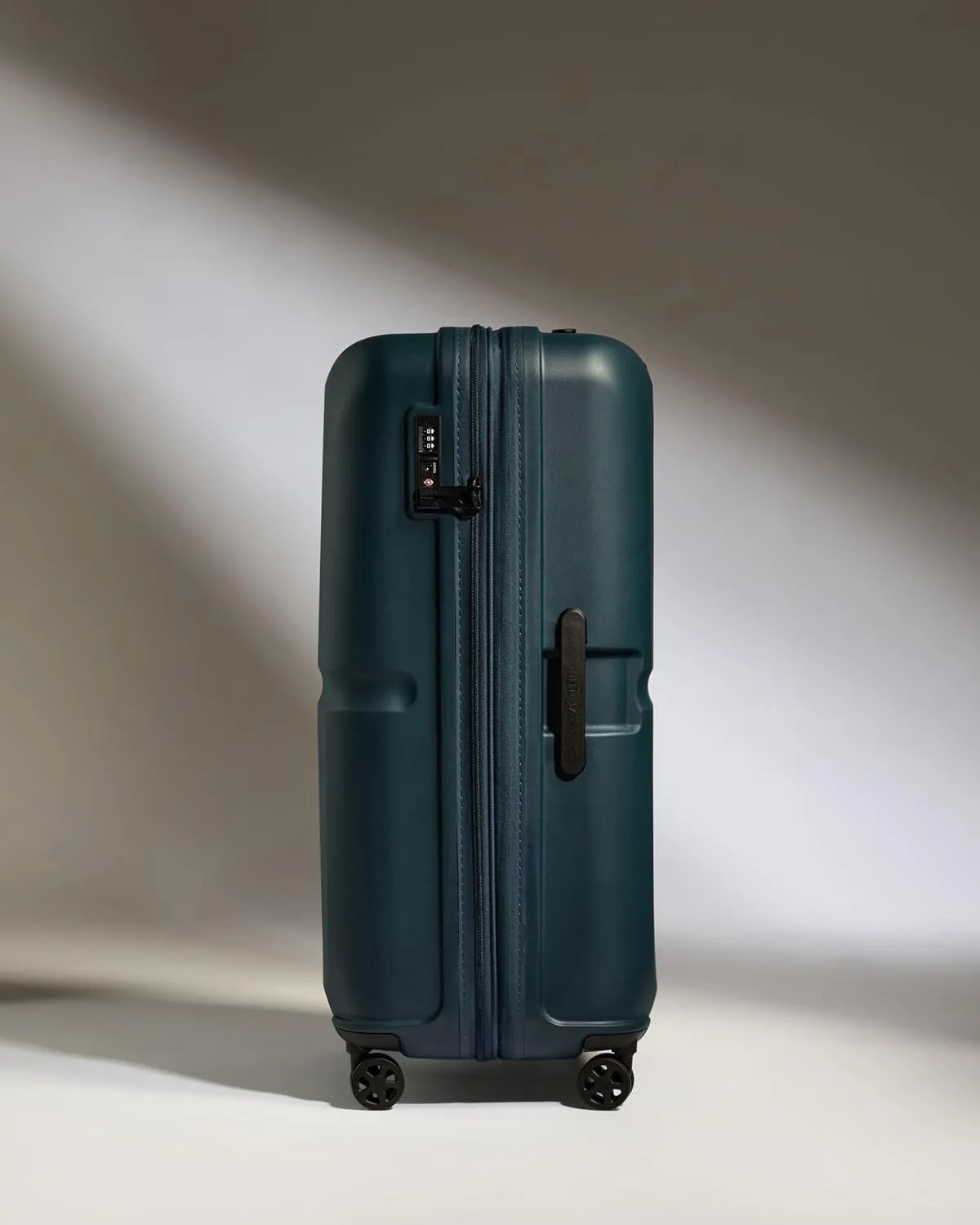 Single Stripe Hardside Luggage 32 Inch Large Suitcase - Durable, Lightweight & Expandable, 4 Spinner Wheels - Adjustable Handle, TSA Lock - Indigo