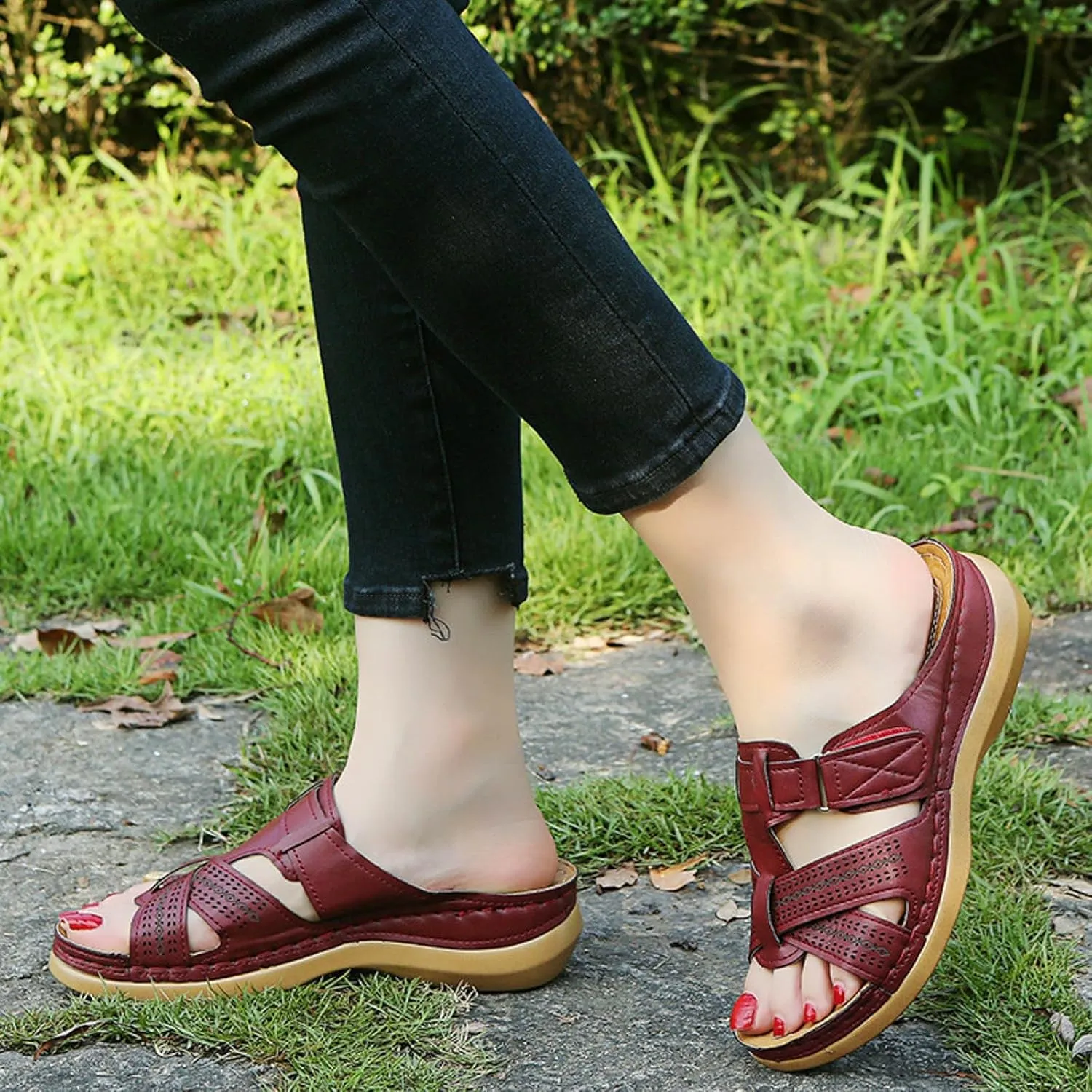 SuanlaTDS Orthopedic Sandals for Women Summer Comfortable Wedge Platform Walking Sandals with Arch Support Casual Outdoor Flat Open Toe Low Heels Wedges Slip On Slide Sandals Slippers