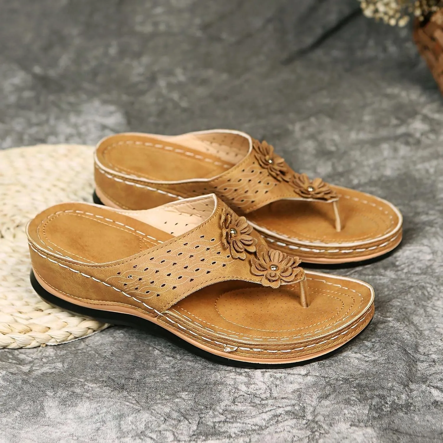 Women Low Wedge Heel Sandals Open Toe Lady Work Summer Shoes Orthopedic Comfortable Arch Support Platform Sandals Walking Anti-Slip Breathable Sandal Slip On Flip Flops Dressy Beach Comfy Slippers