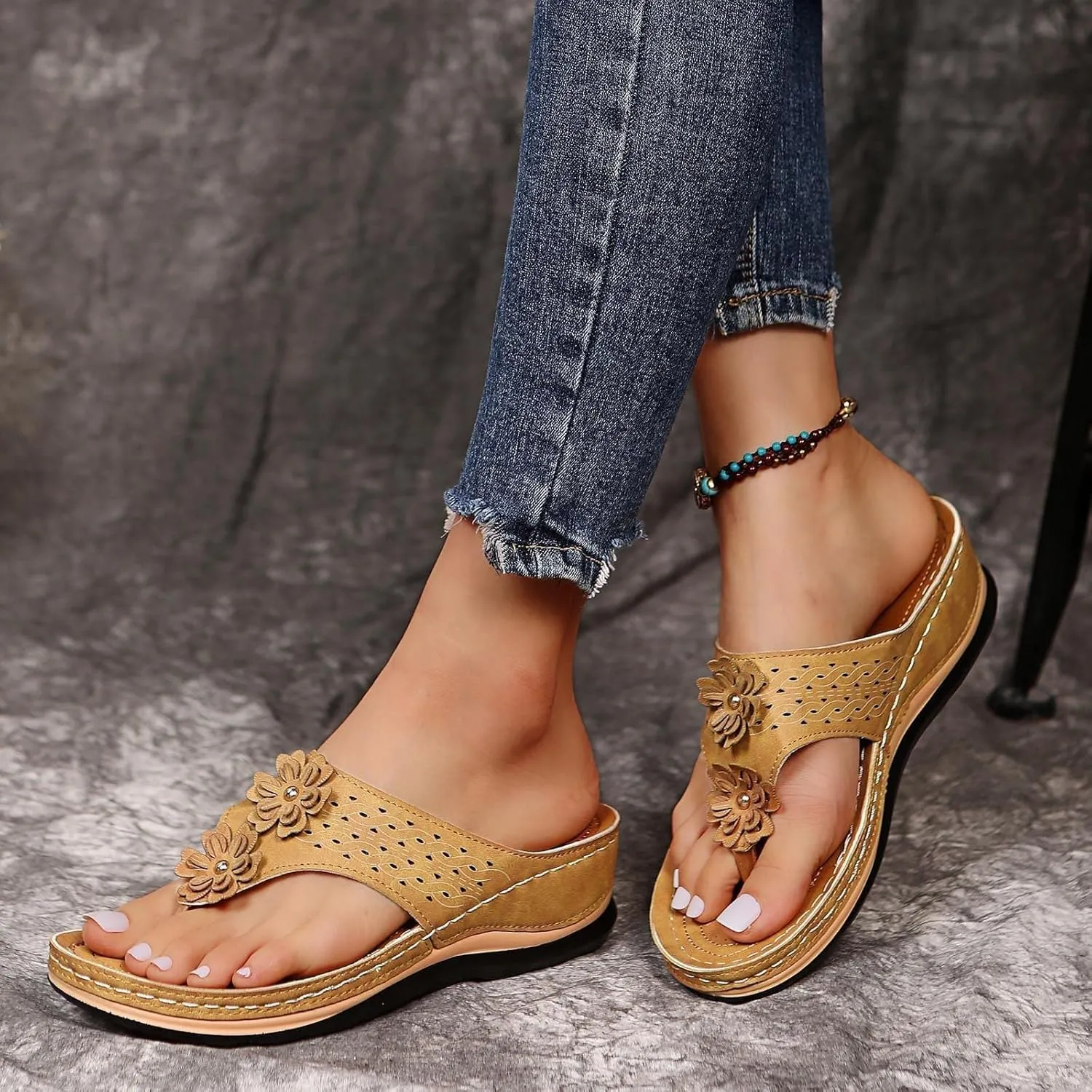 Women Low Wedge Heel Sandals Open Toe Lady Work Summer Shoes Orthopedic Comfortable Arch Support Platform Sandals Walking Anti-Slip Breathable Sandal Slip On Flip Flops Dressy Beach Comfy Slippers