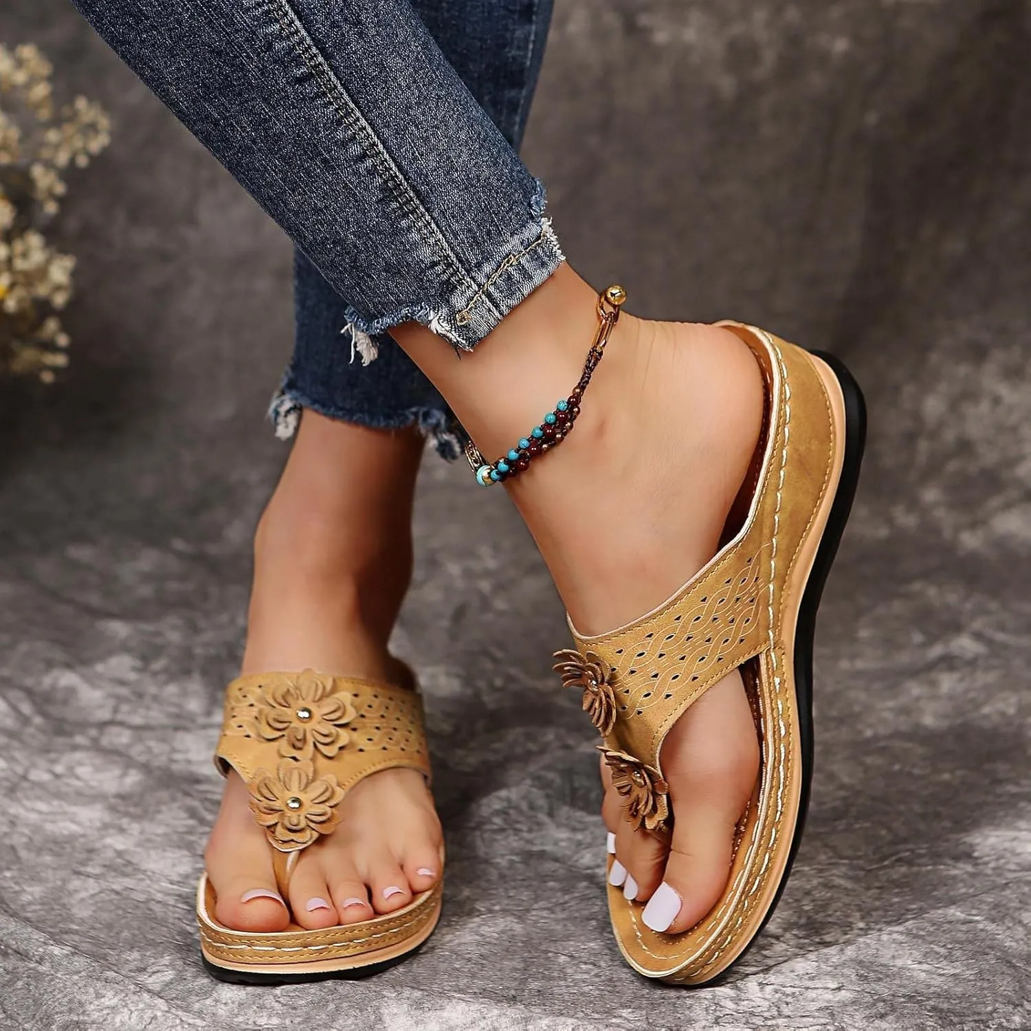 Women Low Wedge Heel Sandals Open Toe Lady Work Summer Shoes Orthopedic Comfortable Arch Support Platform Sandals Walking Anti-Slip Breathable Sandal Slip On Flip Flops Dressy Beach Comfy Slippers