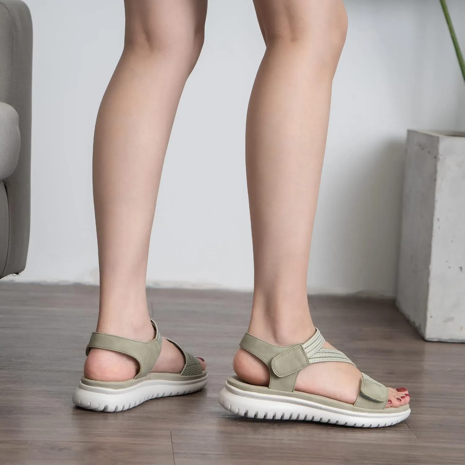 Womens Comfortable Lightweight Outdoor Sport Walking Sandals 2024 Casual Arch Support Sandals Summer Athletic Hiking Sandals Beach Shoes Fashion Non-slip Sandals Water Shoes