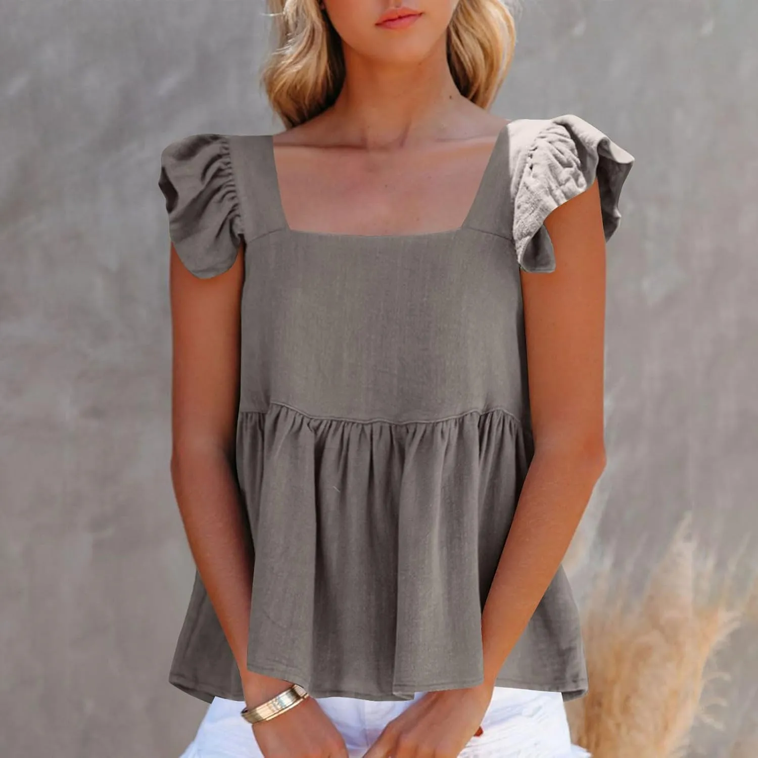 Women's Smocked Peplum Tops Solid Color Cute Square Neck Ruffle Sleeveless Shirts Casual Fashion Loose Fit Blouse