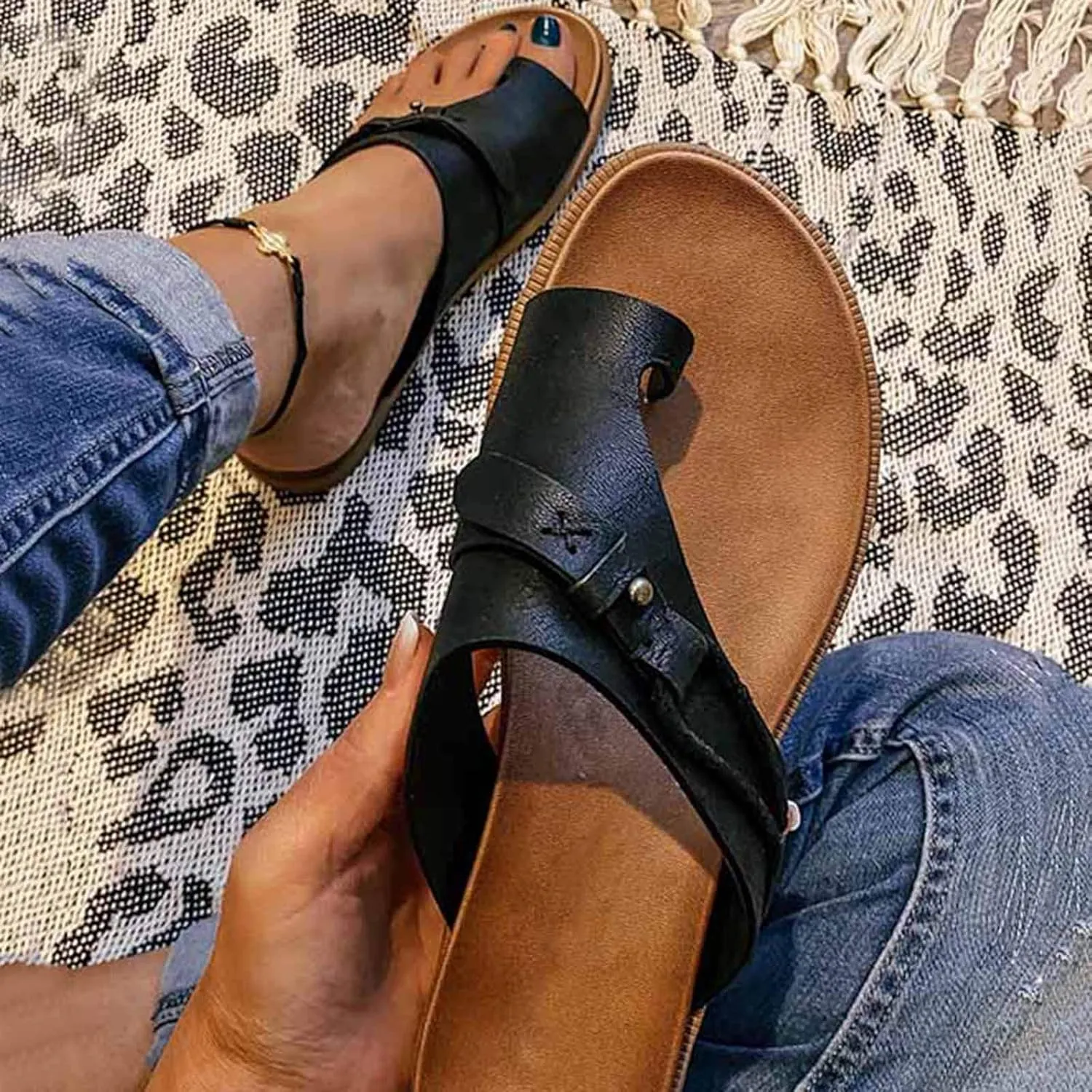 ZSpzx Summer Sandals for Women 2025,Orthopedic Wedge Dressy Flat Ring Toe Casual Boho Non Slip-on Beach Shoes Comfortable Outdoor Foot Arch Supports Flip Flops Slide Plantar Fasciitis Bunion Slides